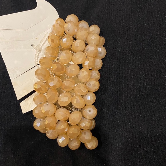 Jewelry - Picture 2 of 3